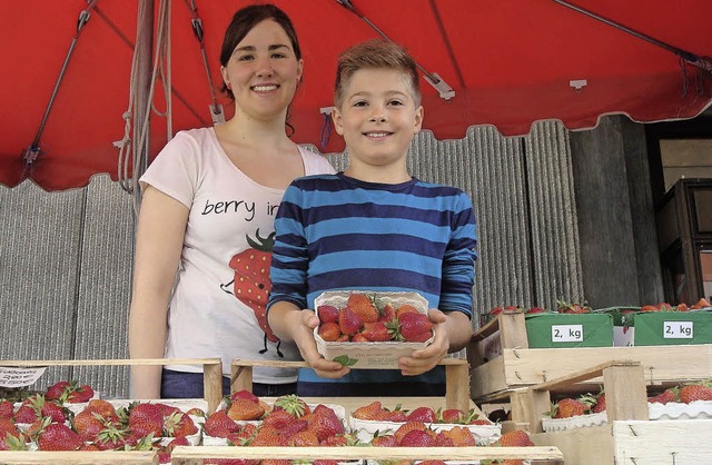 Leckere, saftige Erdbeeren verkauft Da...tzle an ihrem Freiburger Marktstand.   | Foto: privat