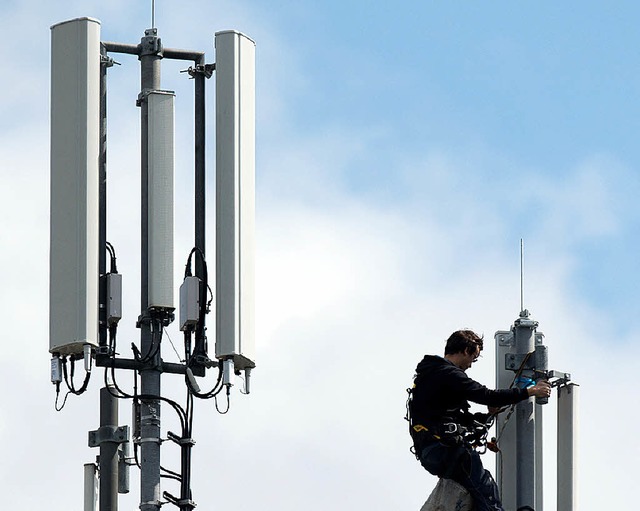 ber solche Anlagen bermittelt die Telekom Daten im Internet.   | Foto: dpa