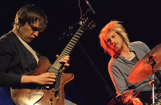 Peter  Meyer (Gitarre) und Moritz Baumgrtner (Schlagzeug)   | Foto: Ruda