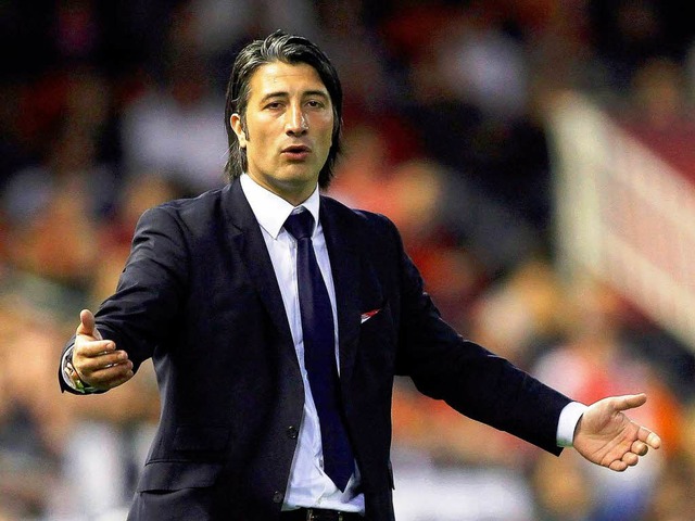 Beim FC Basel erfolgreich, aber nicht mehr erwnscht: Trainer Murat Yakin  | Foto: dpa