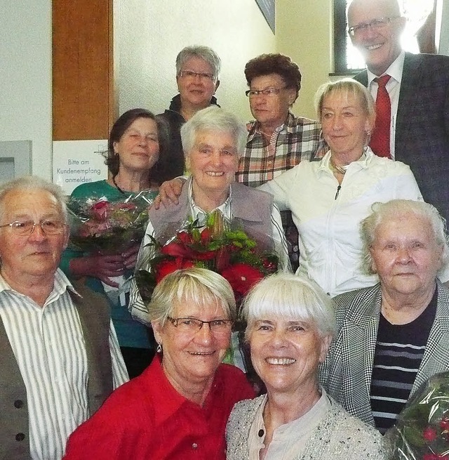 Ehrung fr langjhrige Mitglieder (vor... Reith und Brgermeister Rolf Karrer.   | Foto: Danielle Hirschberger