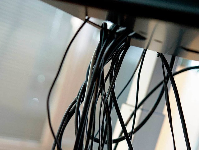 Kabelbinder knnen hier helfen.  | Foto: dpa-tmn
