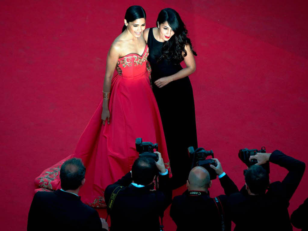 Die indische Schauspielerin Freida Pinto und die franzsische Schauspielerin Leila Bekhti