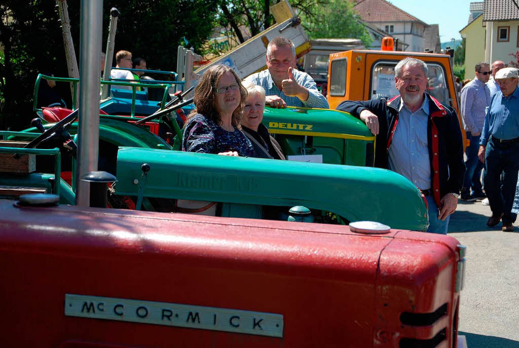 Etwa 230 Oldtimer-Traktoren und einige Autos und Motorroller glnzten am Sonntag, 18. Mai 2014, um die Wette.