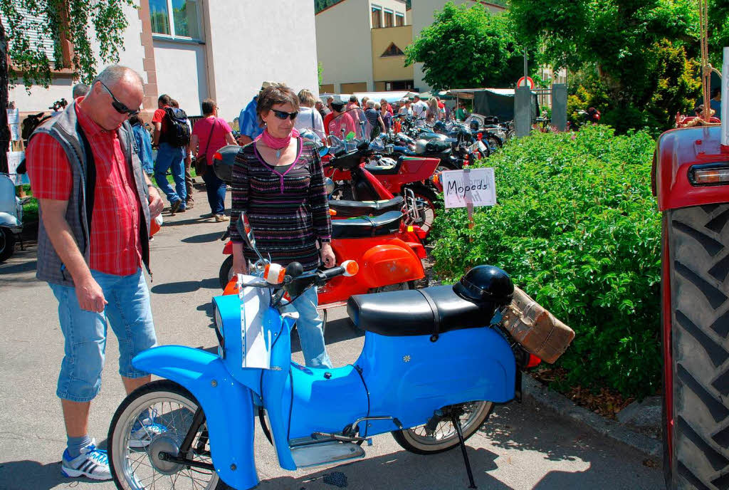 Etwa 230 Oldtimer-Traktoren und einige Autos und Motorroller glnzten am Sonntag, 18. Mai 2014, um die Wette.