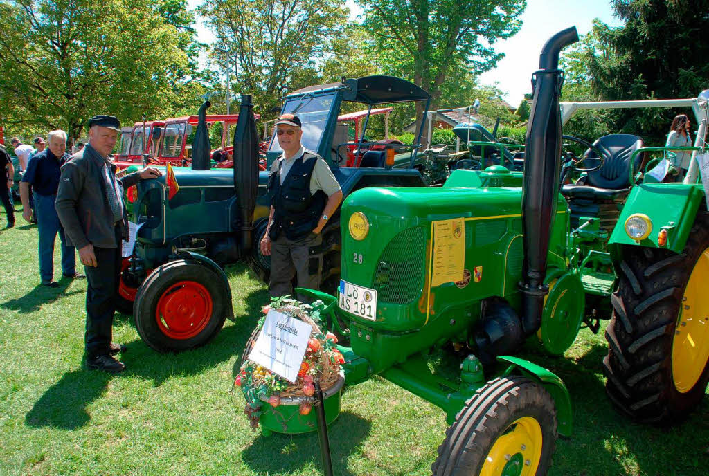 Etwa 230 Oldtimer-Traktoren und einige Autos und Motorroller glnzten am Sonntag, 18. Mai 2014, um die Wette.