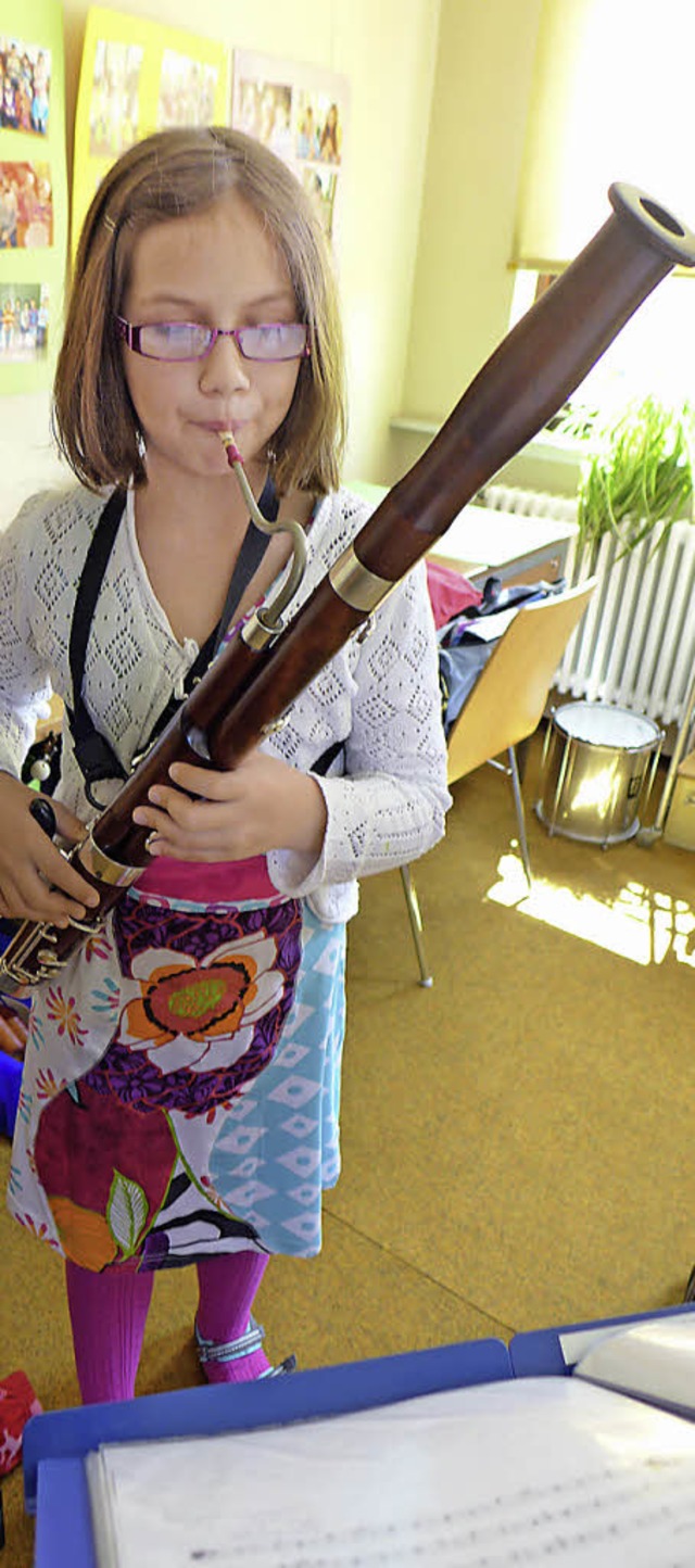 Fagottschlerin Sarah wrde sich freue...der dieses Instrument erlernen wrden.  | Foto: Eberhard Wei