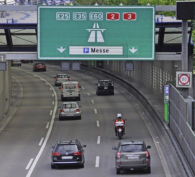 Die Osttangente zhlt zu den meistbefahrenen Autobahnen in der Schweiz.   | Foto: gra