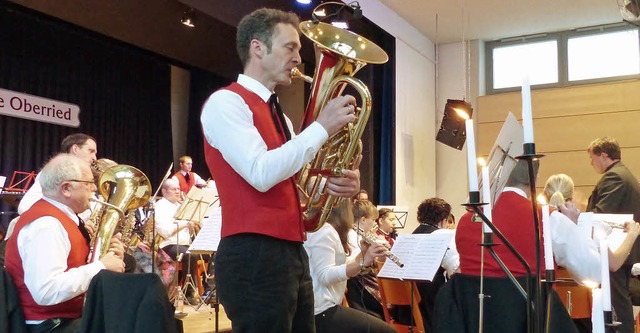 Tobias Lauby von der Trachtenkapelle Oberried mit seinem Bariton-Solo  | Foto: Barbara Odrich-Rees