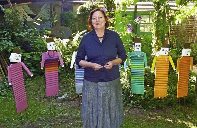 Die Leibgarde der Anna Hertenstein wur... Knstlerin farbiges Leben einhauchte.  | Foto: Karlernst Lauffer