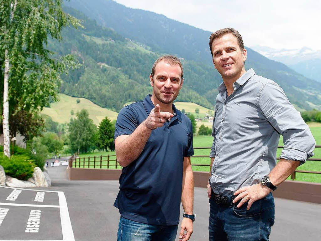 Assistenz-Trainer Hansi Flick (links) und Team-Manager Oliver Bierhoff