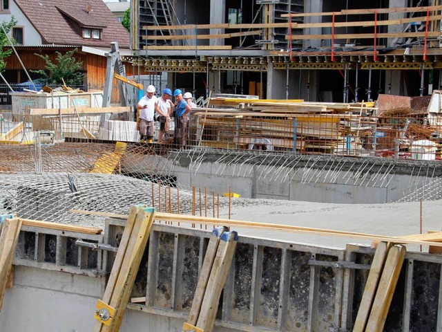 Abgesackt ist diese Betondecke auf einer Bad Krozinger Baustelle.  | Foto: Alexander Huber