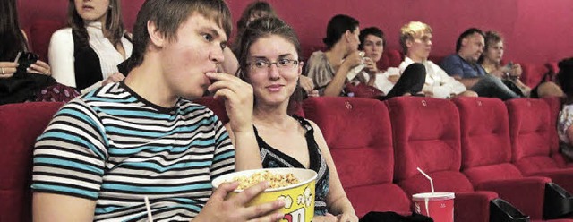 Ins Kino zu gehen ist ein Gemeinschaft...recht von den Albrecht-Kinobetrieben.   | Foto: dpa