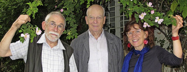 Der Vorstand vom &#8222;Theater im Hof...rli (Schriftfhrerin und Kassiererin).  | Foto: Jutta Schtz