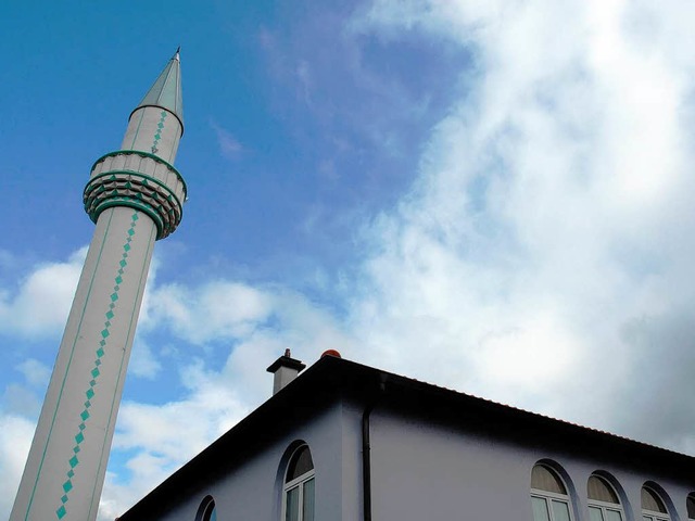 Die Alperenler-Moschee in Rheinfelden wurde mehrfach mit Steinen beworfen.  | Foto: Arne Bensiek
