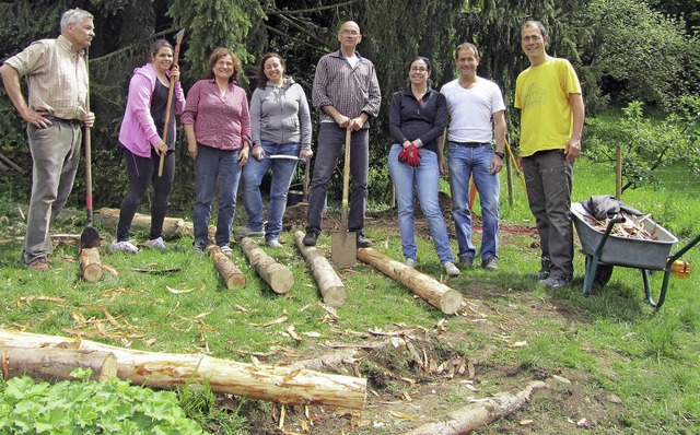 Das Fundament fr das neue Spielhaus d...rbeiter im Rahmen ihres Aktionstages.   | Foto: privat