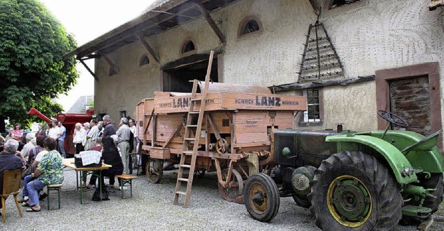 Ein Traktor des Fabrikats Vierzon-Lanz...eres Kandertal in Eimeldingen zeigt.    | Foto: bronner