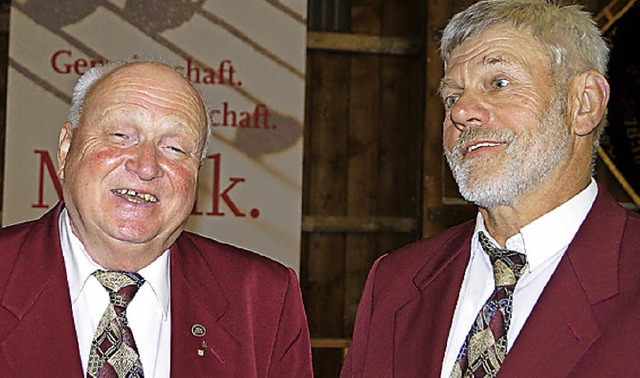 Seit 60 Jahren gehrt Helmut Schwinlin...hn sein Nachfolger Richard Schopferer.  | Foto: Silke Hartenstein