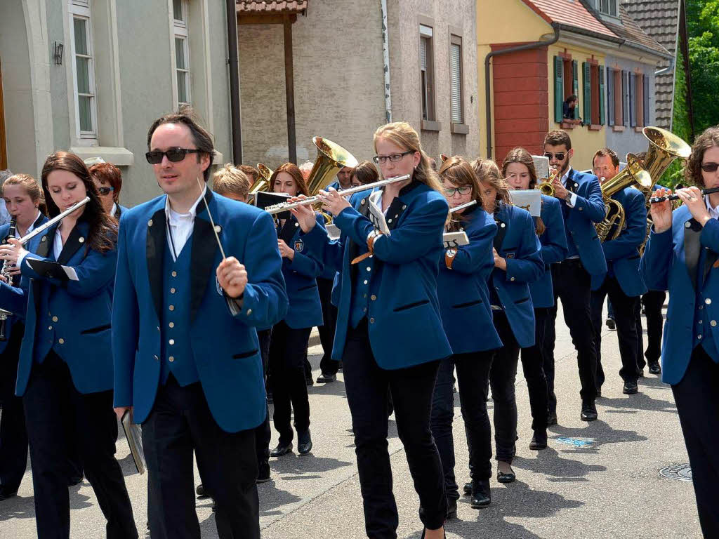 Rund 800 Teilnehmer waren beim groen Jubilumsumzug der WG Wolfenweiler auf den Beinen.