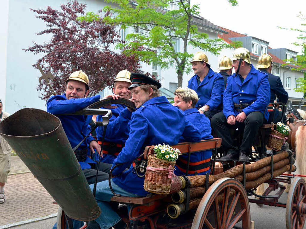 Die Feuerwehr Hausen im Wiesental fhrt mit der Pferdekutsche.