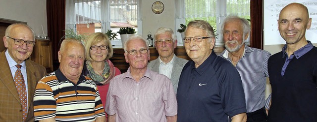 Egon Hirt (rechts), der Vorsitzende de...ger, Albert Thoma und Georg Bernhart.   | Foto: Eva Korinth