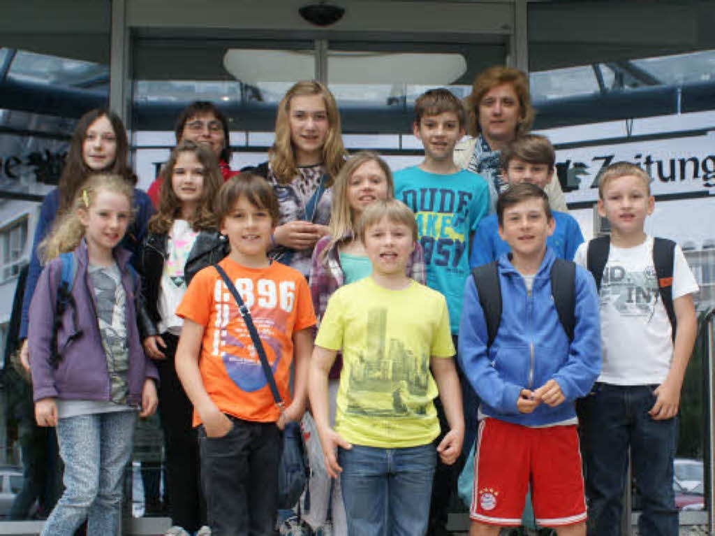 Die Klasse 4 der Karl-Person-Schule Ringsheim mit ihrer Lehrerin Renate Hertenstein. Die Klasse 4 der Karl-Person-Schule Ringsheim mit ihrer Lehrerin Renate Hertenstein.