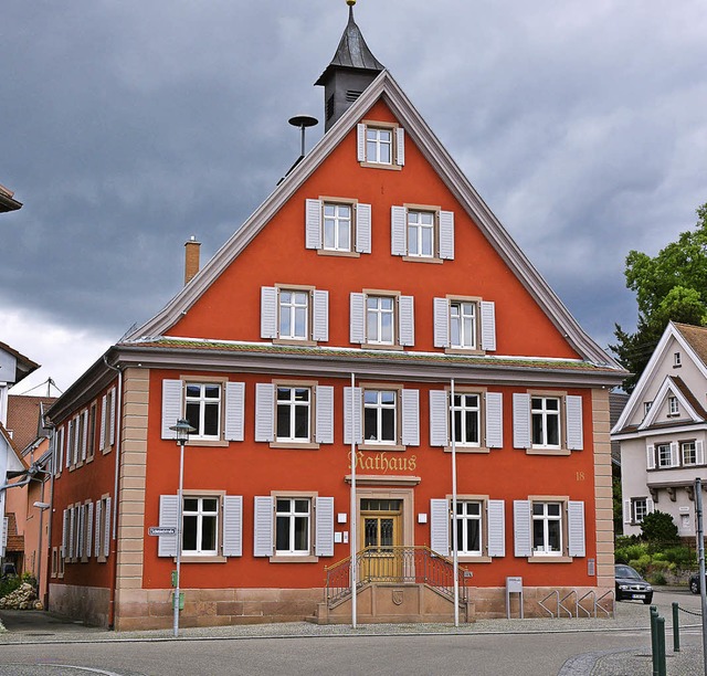 Hier bahnt sich ein Wechsel an: Die CD...Rathaus schicken, die FWG dafr fnf.   | Foto: Erggelet