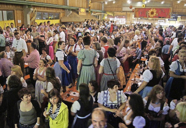 So viel los ist immer beim Frhlingsfest in der Finstermiehli.  | Foto: gutjahr