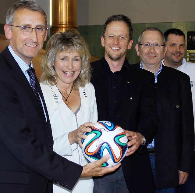 Armin Schuster, Heidi Thron, Gnther E...ndreas Walter, Peter Vogl (von links)   | Foto: Mink