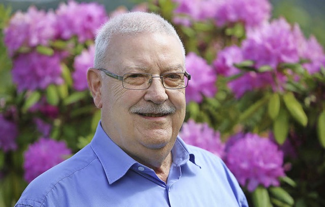 Ulrich Hartmann in seinem schnen Garten   | Foto: Christoph Breithaupt