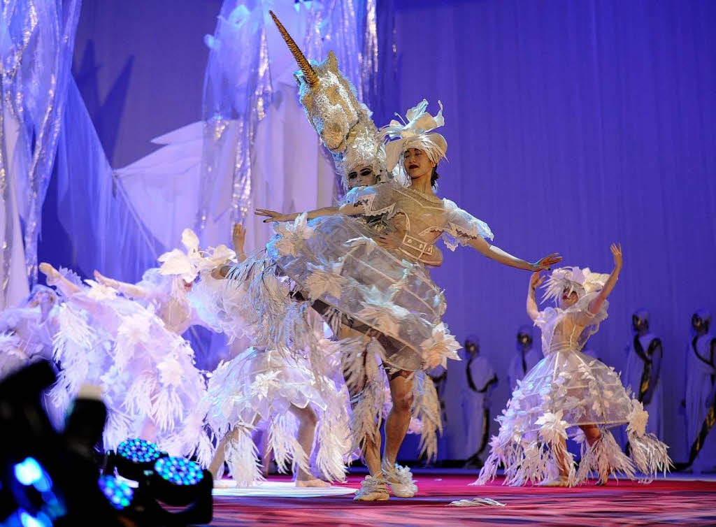 Promis werben beim Life Ball in Wien um Spenden fr den Kampf gegen HIV und Aids – und amsieren sich nebenbei ganz wunderbar.