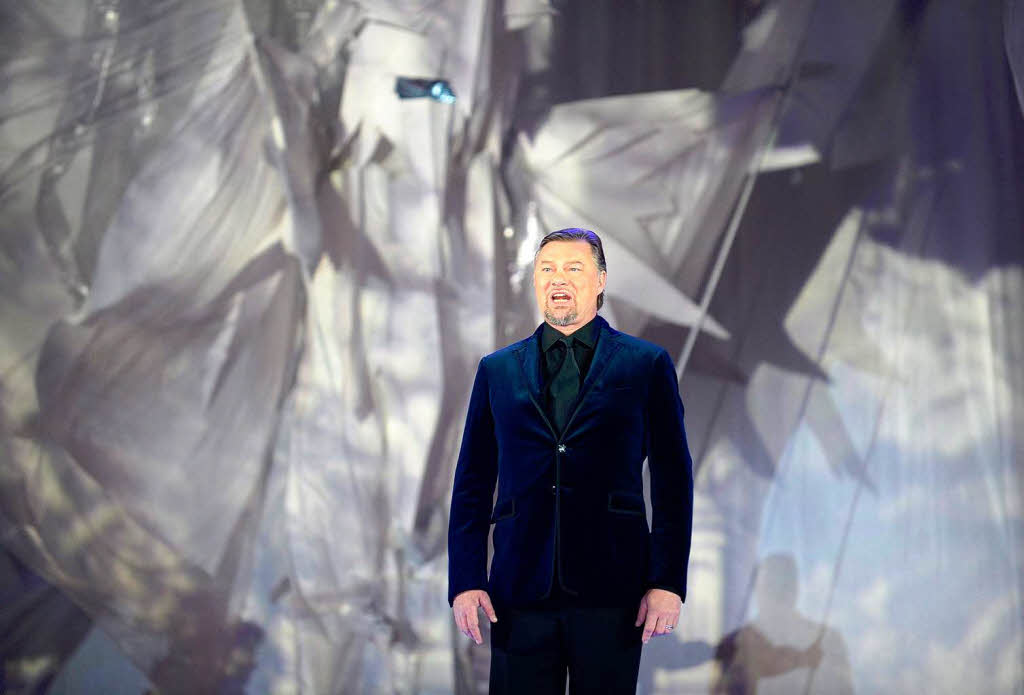 Promis werben beim Life Ball in Wien um Spenden fr den Kampf gegen HIV und Aids – und amsieren sich nebenbei ganz wunderbar.