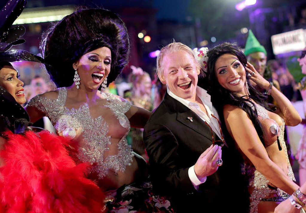 Promis werben beim Life Ball in Wien um Spenden fr den Kampf gegen HIV und Aids – und amsieren sich nebenbei ganz wunderbar.