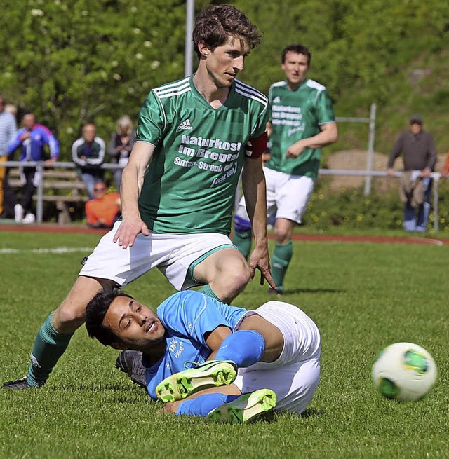 Die DJK Villingen &#8211; hier mit Fat...dahinter der Furtwanger  Marcel Ambs.   | Foto: Dieter Reinhardt