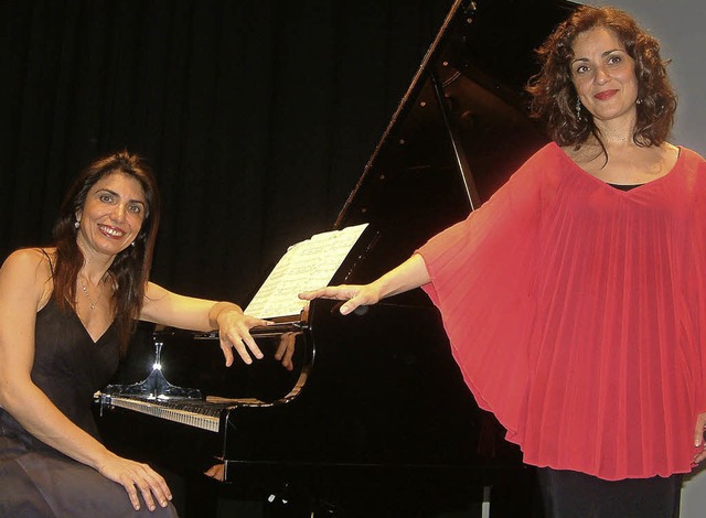 Theodora Baka (rechts) und Maria Papapetropoulou.   | Foto: Roswitha Frey