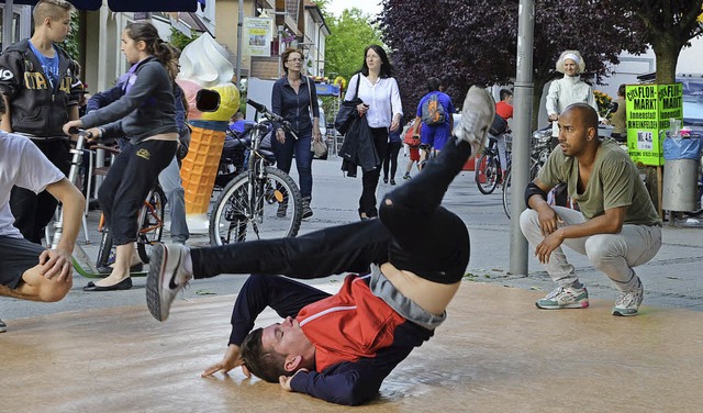 Auftakt von Break the Border am Oberrh... ltere - zum mitmachen zu motivieren.  | Foto: Martina Proprenter