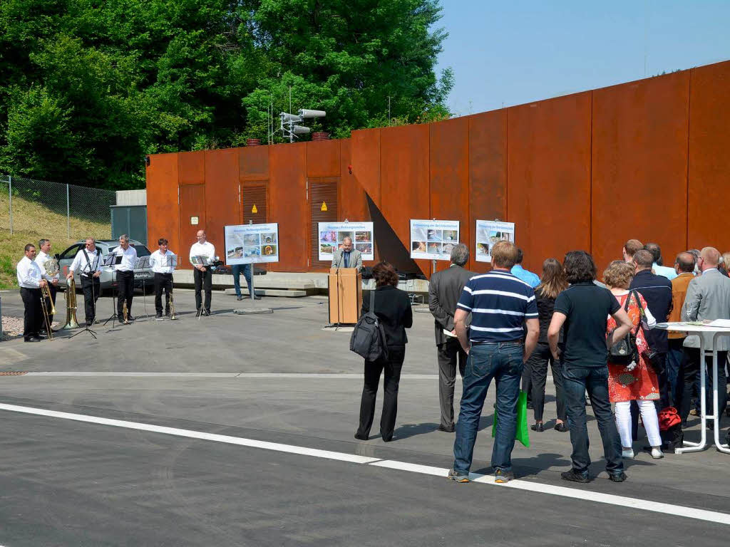 Offizielle Tunnelwiedereröffnung am 2. Juni 2014. Offizielle Tunnelwiedereröffnung am 2. Juni 2014.