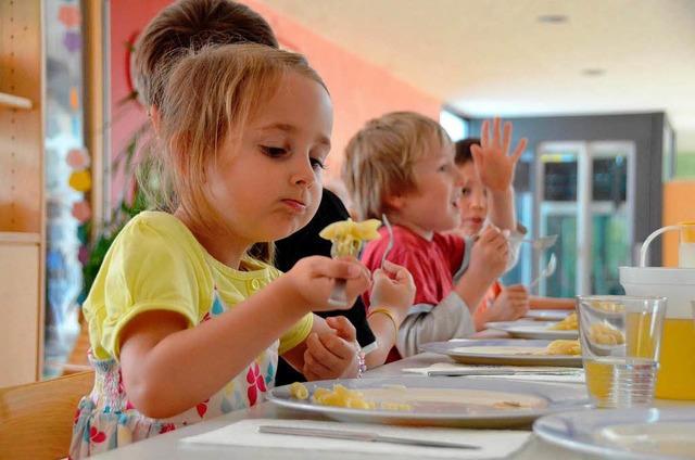 In den Kindertagessttten im Hexental und am Batzenberg wird gesund gegessen.   | Foto: Kathrin Blum