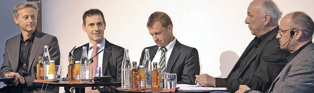 Das Podium: Die OB-Kandidaten Michael ...aus Stein und Willi Adam (von links).   | Foto: Sabine Ehrentreich