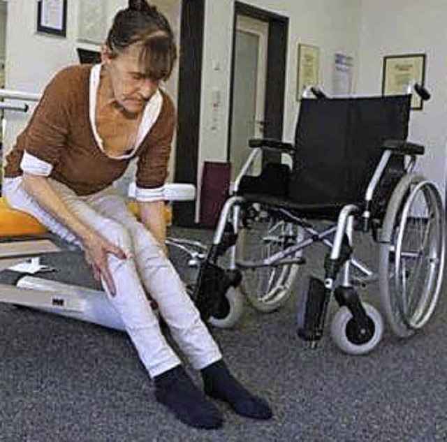 Der Rollstuhl wird Lucia Kurs zuknfti...kann sie jetzt nahezu natrlich gehen.  | Foto: Michael Strter