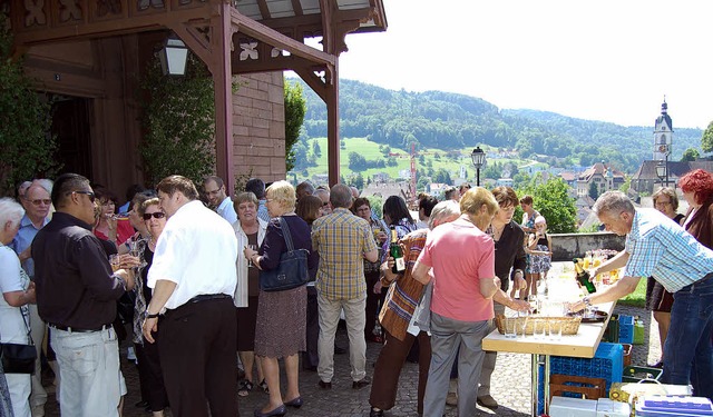 Nach dem festlichen Patroziniumsgottes...eist-Kirche einen gemtlichen Apro.    | Foto: Melanie Dramac