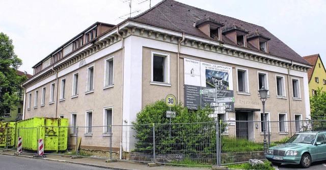 Das alte Krankenhaus in Brunlingen wi...icht einem Neubau mit elf Wohnungen.    | Foto: Maier