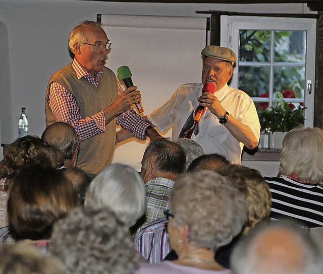 Hast Du Tne? Reinhard Seiberlich von ...old Fetscher beim gemeinsamen Jodeln.   | Foto: Hans-Jrgen Hege