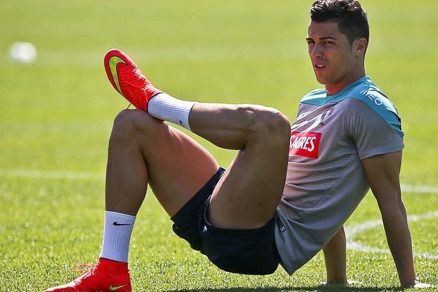 Ronaldo dehnt sich, Portugal jubelt