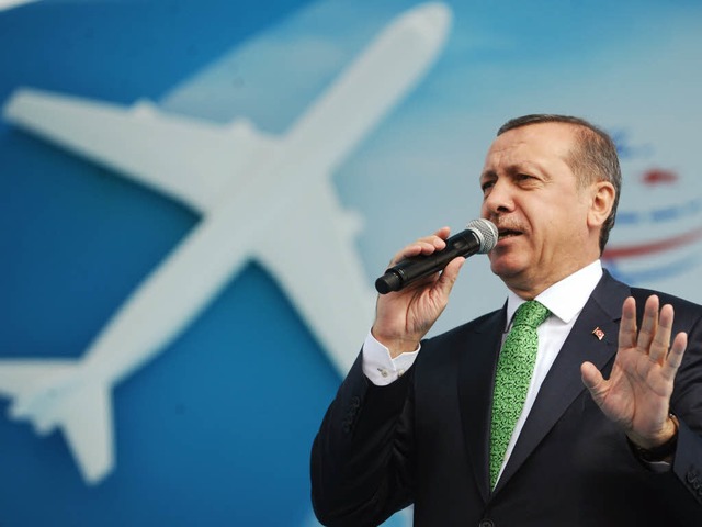 Am Samstag legte Ministerprsident Erdogan den Grundstein fr das Projekt.  | Foto: AFP