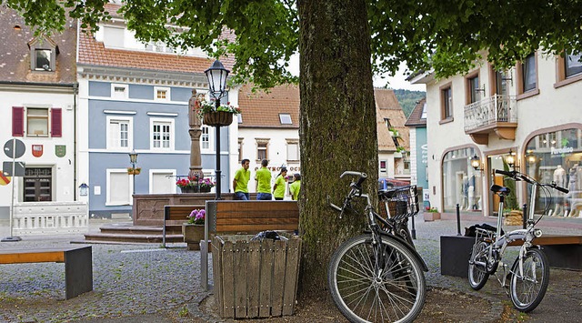 Die Linde auf dem Nikolausplatz bedarf...latz, wenn sie erhalten bleiben soll.   | Foto: Gabriele Zahn