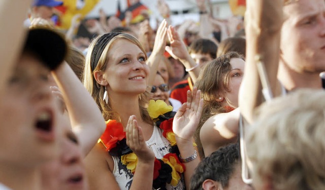 Die Spiele der Deutschen muss man  sic...nd Gundelfingen nicht alleine ansehen.  | Foto: Patrik Mller