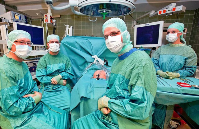 Thomas Reumann, Chef der Krankenhausge...idigt sein Personal gegen die Vorwrfe  | Foto: Verwendung weltweit, usage worldwide