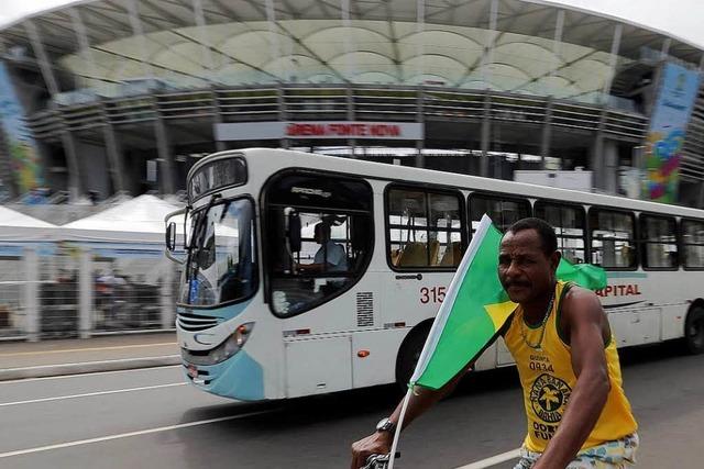 Trnengas und Partystimmung: Brasiliens WM hat begonnen