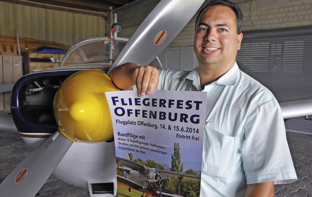 Nur Fliegen ist schner: Stefan Kolb u...egergruppe laden zum Fliegerfest ein.   | Foto: H. Seller